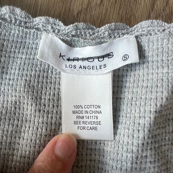 KIRIOUS Women's Long Sleeve Button Front Crop Top Size S In Grey Multi - Picture 6 of 7